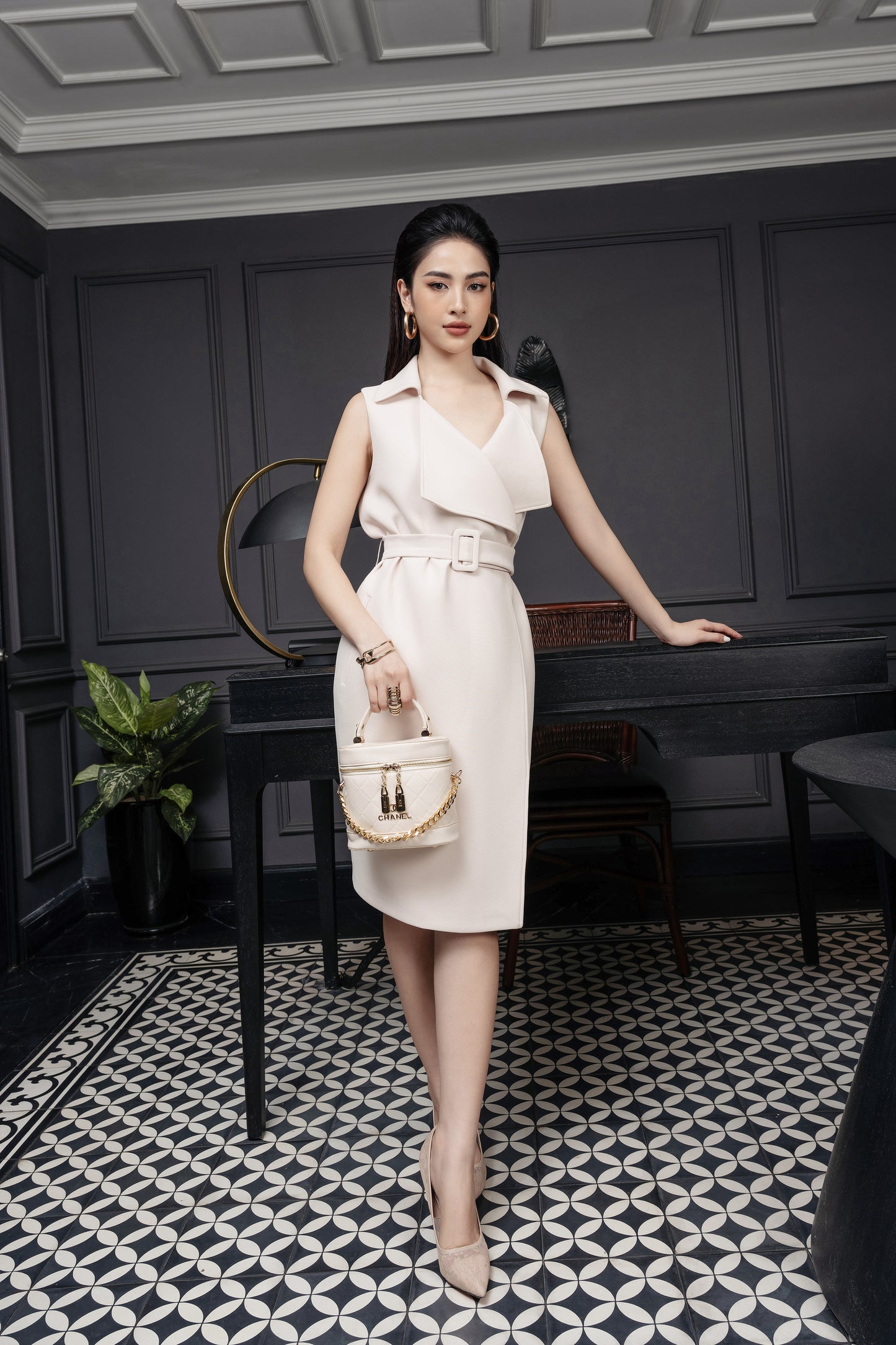 Sleeveless Beige Blazer Dress with Belt