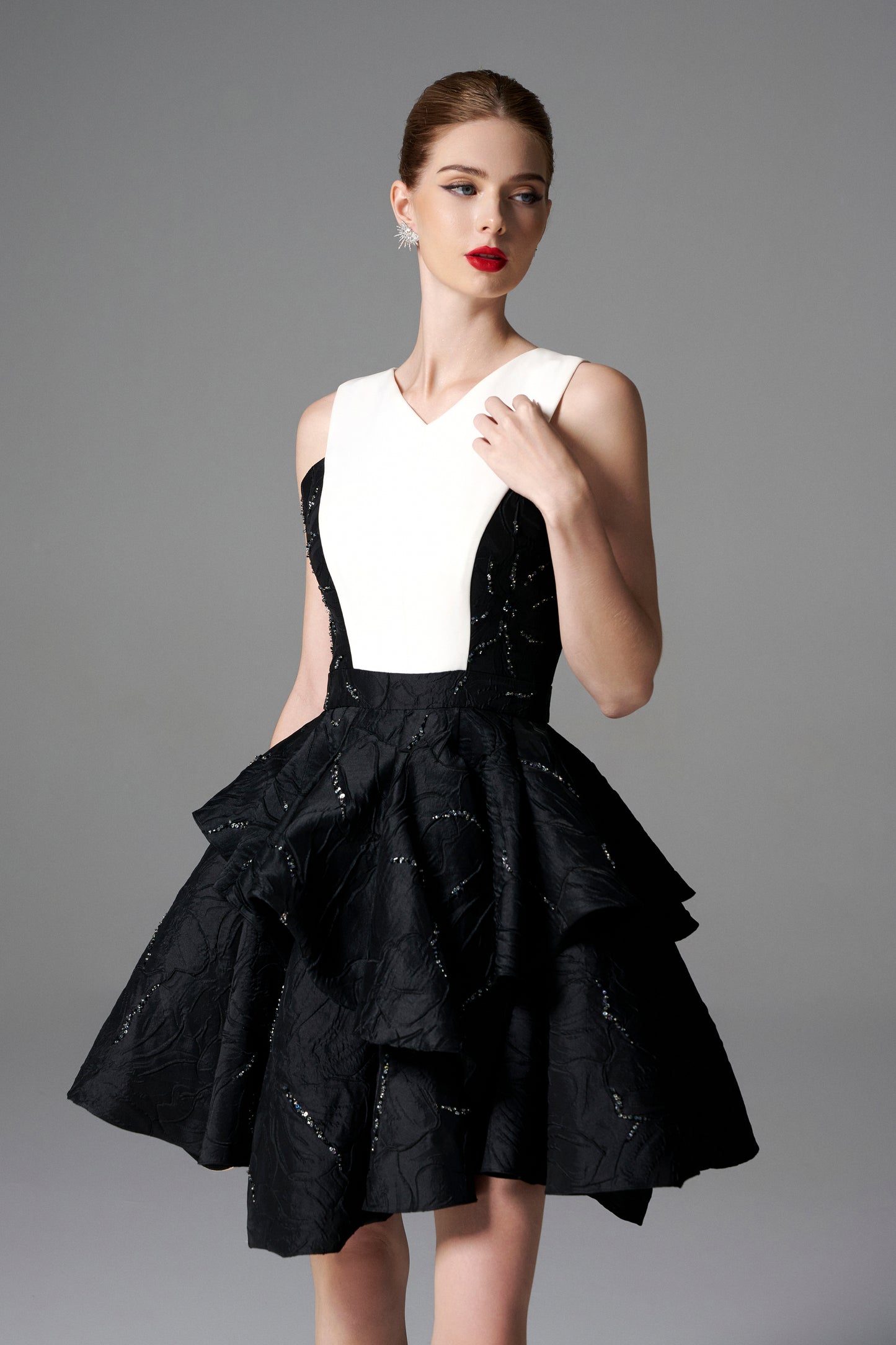 Black and White V-Neck Sculpted Cocktail Dress