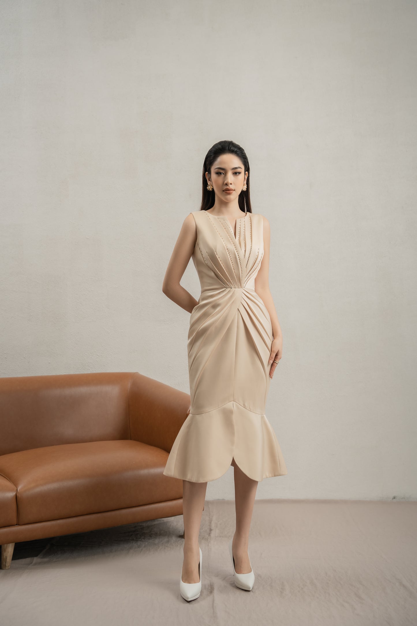 Sleeveless Embellished Midi Dress with Ruffle Hem