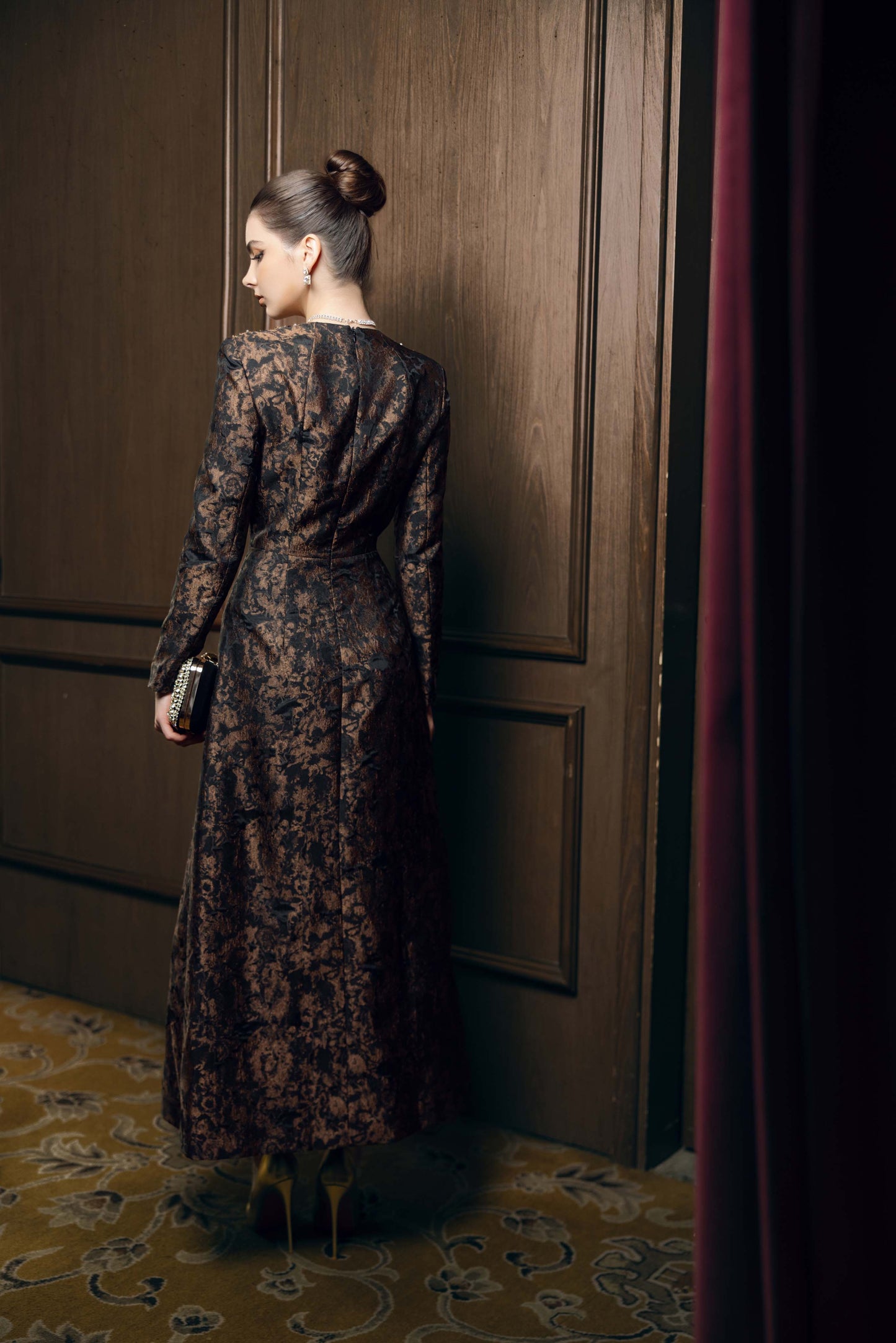 Long-Sleeve Jacquard Evening Dress with Embellished Square Neckline