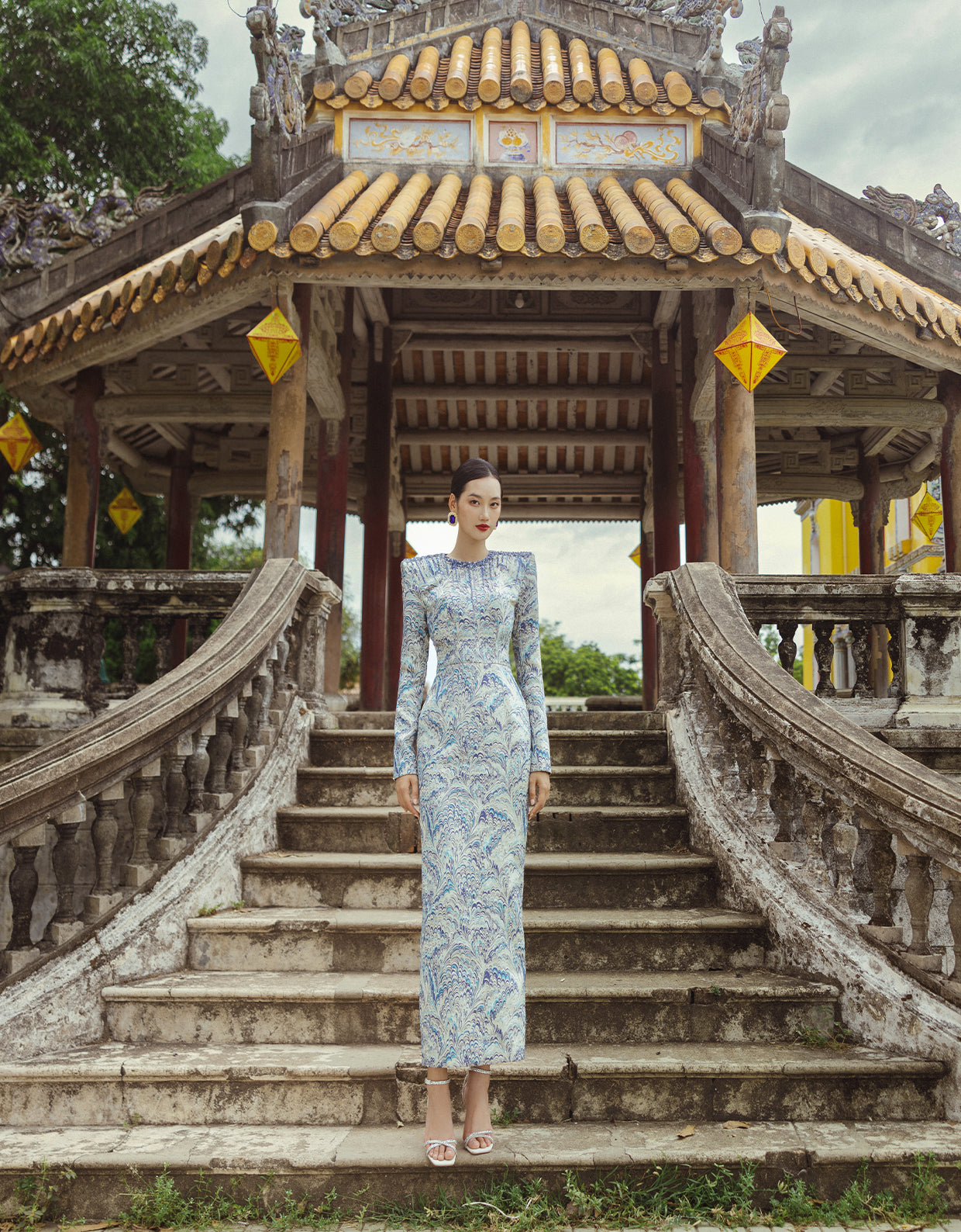 Royal-Inspired Long Sleeve Jacquard Gown