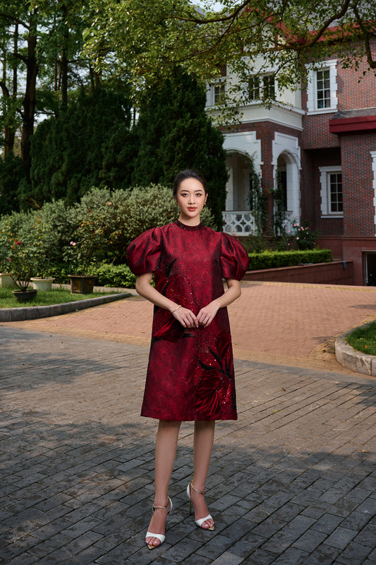 Le SoLeil Jacquard Silk Puff SLeeve A-Line Dress