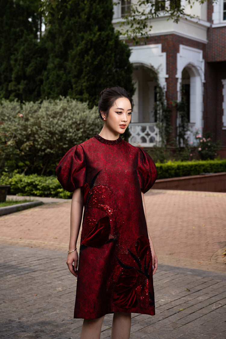 Le SoLeil Jacquard Silk Puff SLeeve A-Line Dress