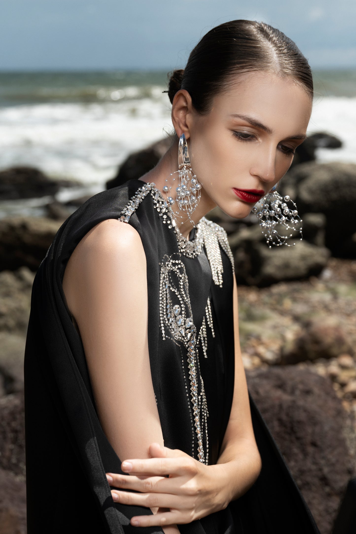 Black Sleeveless Gown with Silver Embroidery – Dramatic High-Fashion Cape Dress
