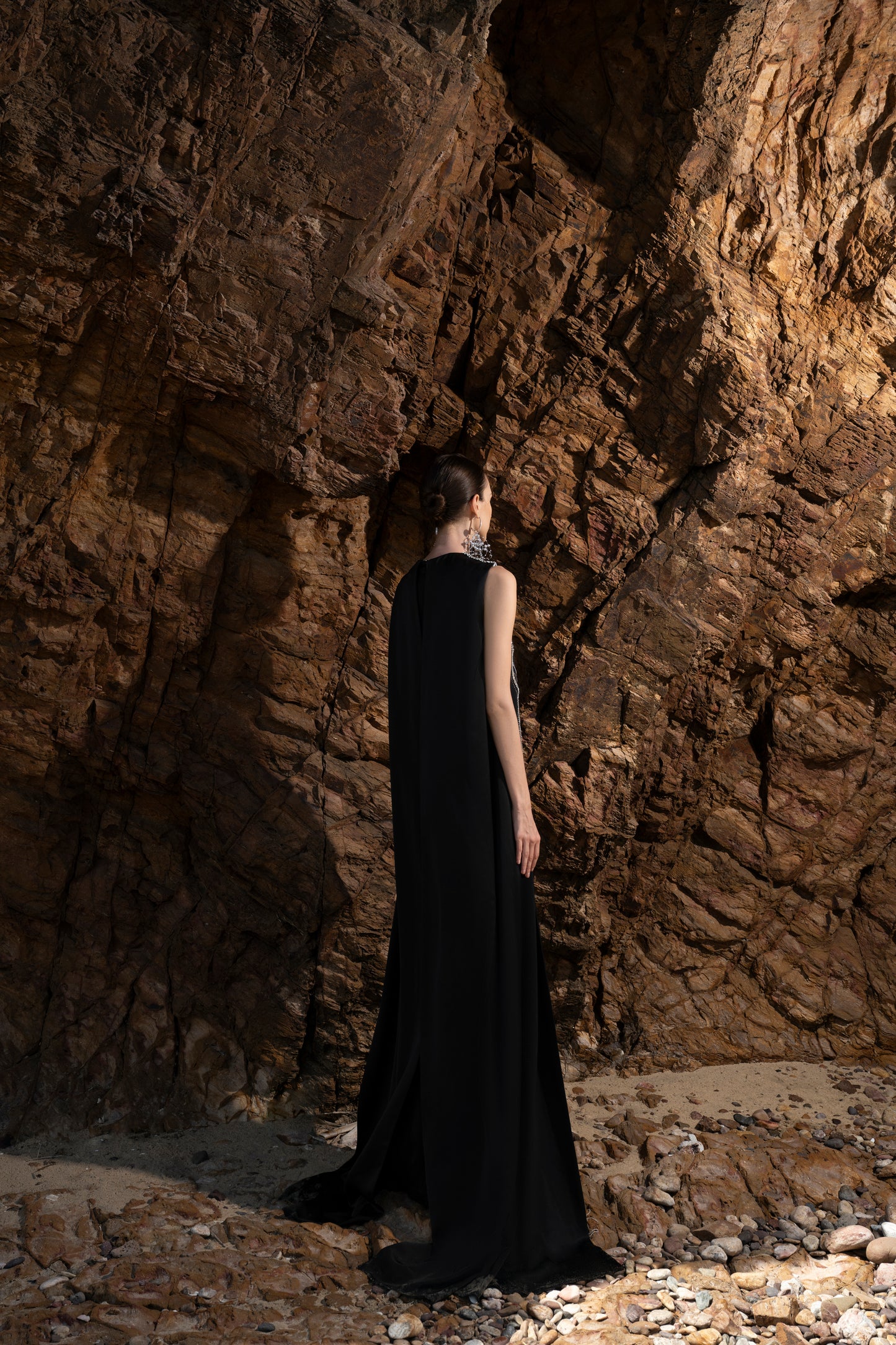 Black Sleeveless Gown with Silver Embroidery – Dramatic High-Fashion Cape Dress