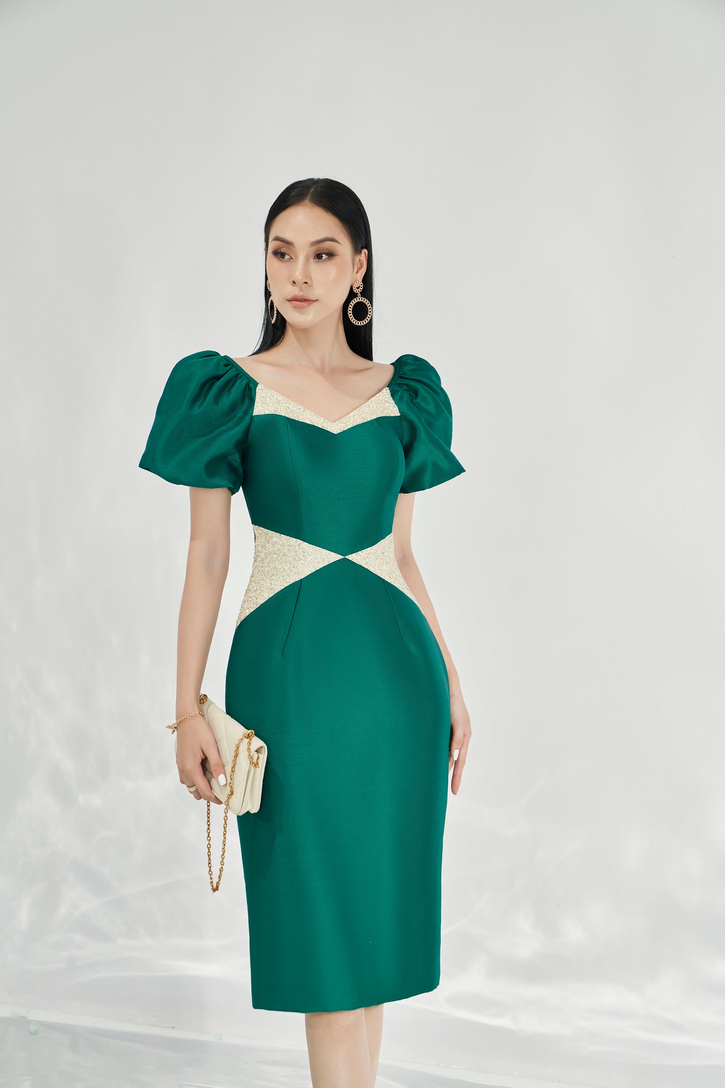Green Fitted Pencil Dress with Puff Sleeves and Glitter Accents