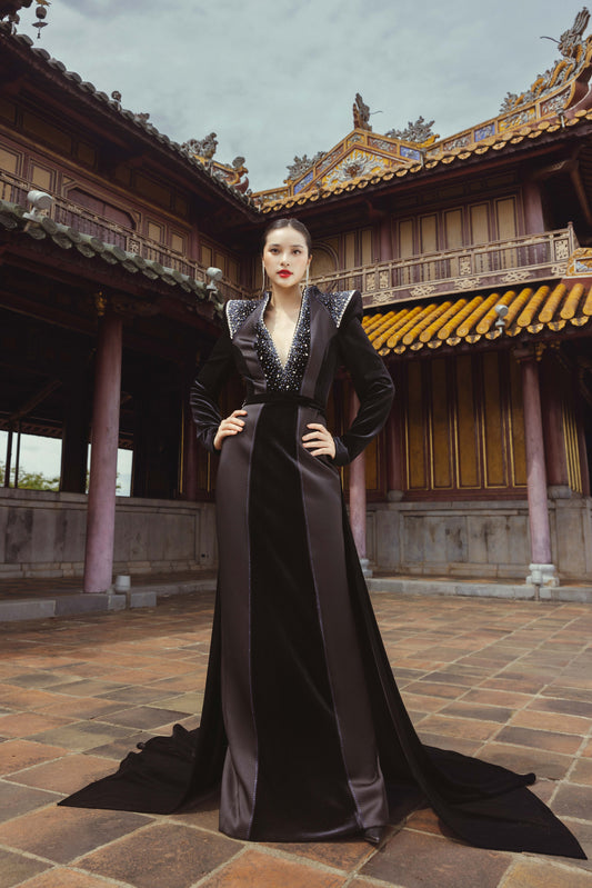 Black Velvet Evening Gown with Beaded Detailing and Structured Shoulders